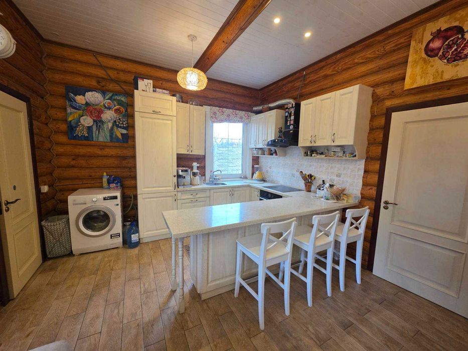 Продаж будинку зруб 185м.кв. 8 соток Нові Петрівці