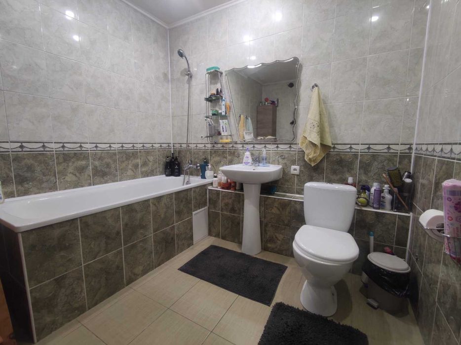 Продаж  просторого будинку, можливо по програмі єВідновлення