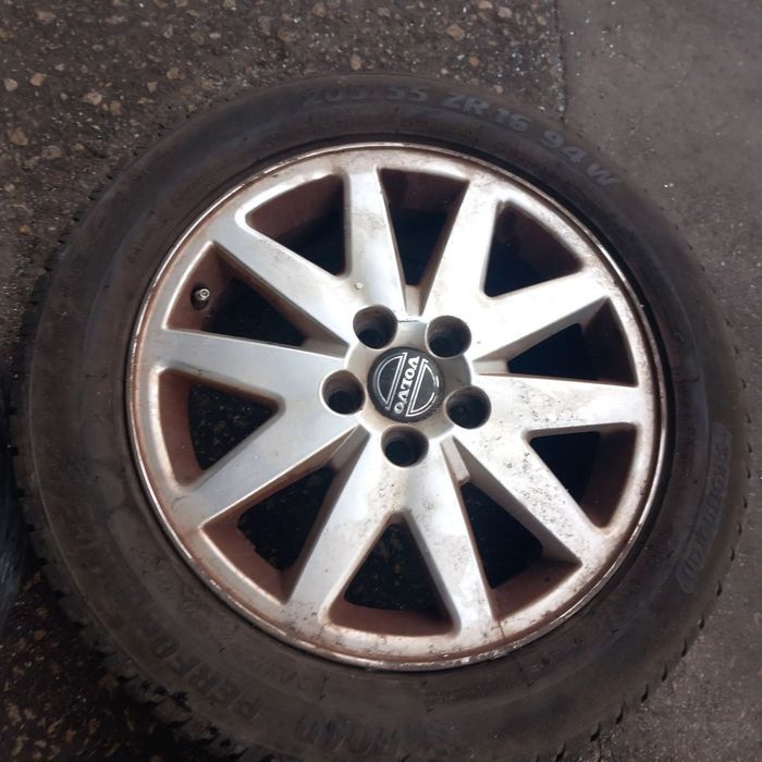 Jantes 16 volvo v50 com pneus 205 55 16