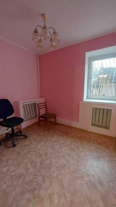 Продаю  приміщення по вул.Грушевського