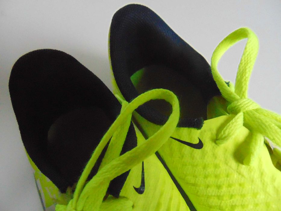nike skin phantomnm roz 37,5 piłka