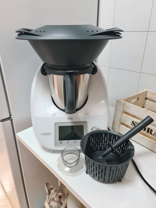 Vendo Bimby TM5 com acessorios