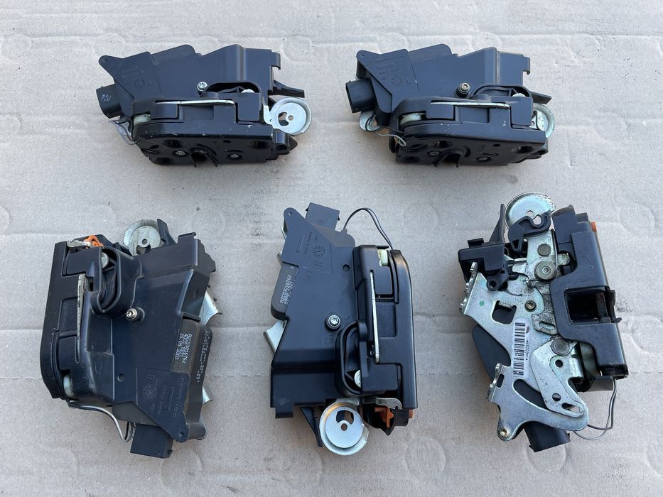 Замок боковой сдвежной двери на VITO-VIANO W639