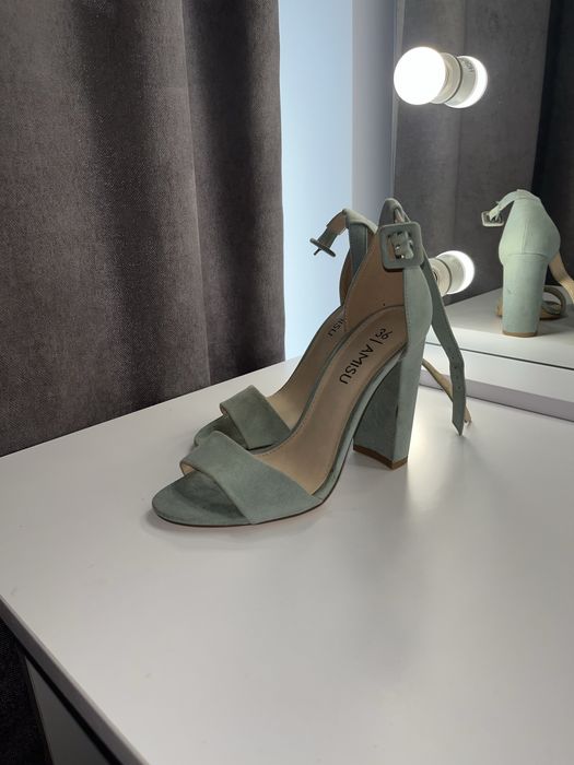 Розпродаж! Босоніжки 36 розмір (б/в)