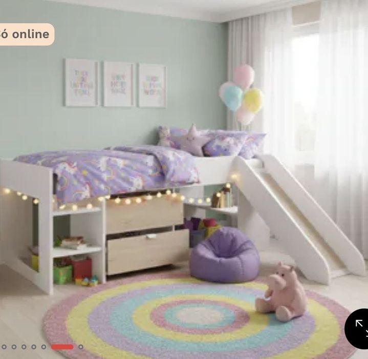 Cama com escorrega