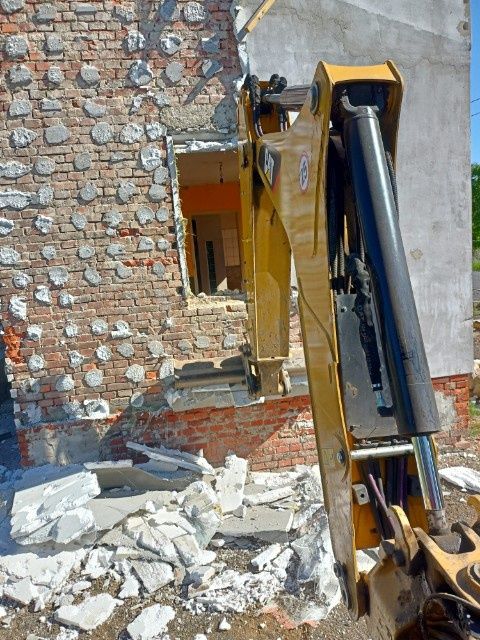 Wyburzenia budynków itp