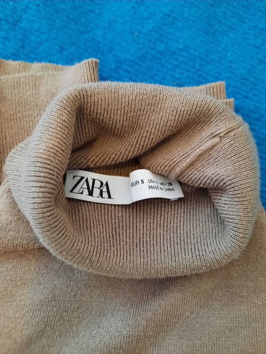 Camisola de gola alta Zara