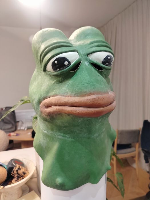 Gumowa maska PEPE smutna żaba karnawał