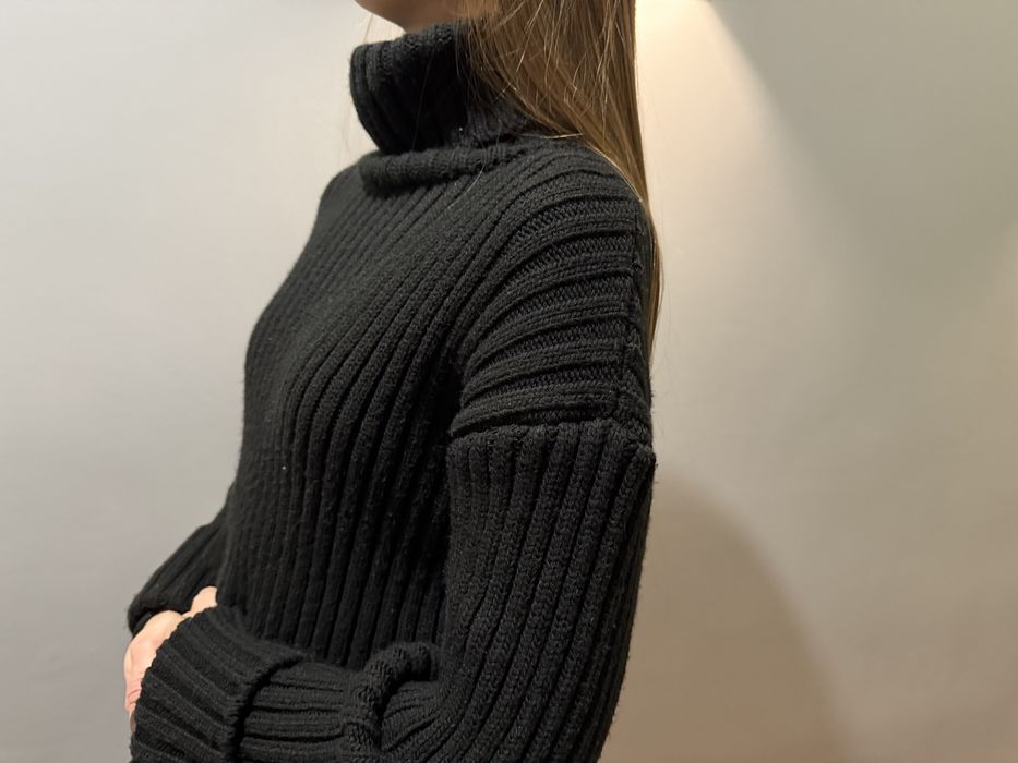 Жіночий светр з горловиною | Укорочений светр з високим коміром