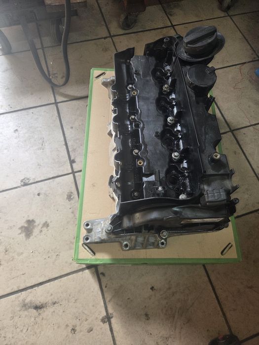 Części osprzęt silnika bmw e90 e91 2.0.d  2008r  wtryski Turbo skrzynia