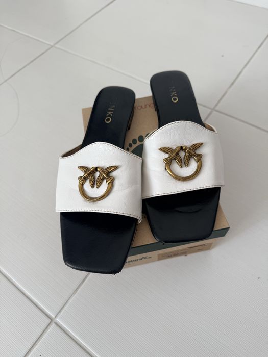 Шлепанци pinko білі