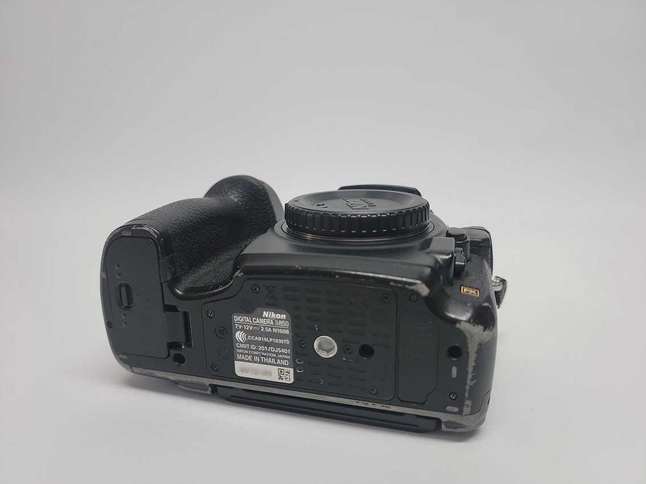 Câmara DSLR profissional Nikon D850 - venda loja