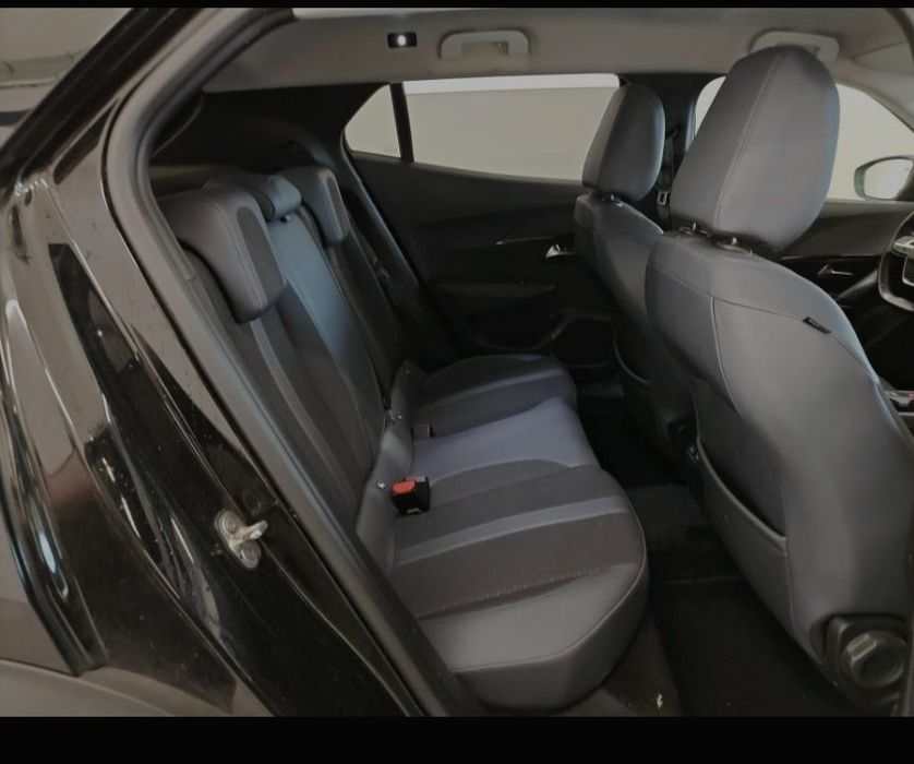 Peugeot e-2008