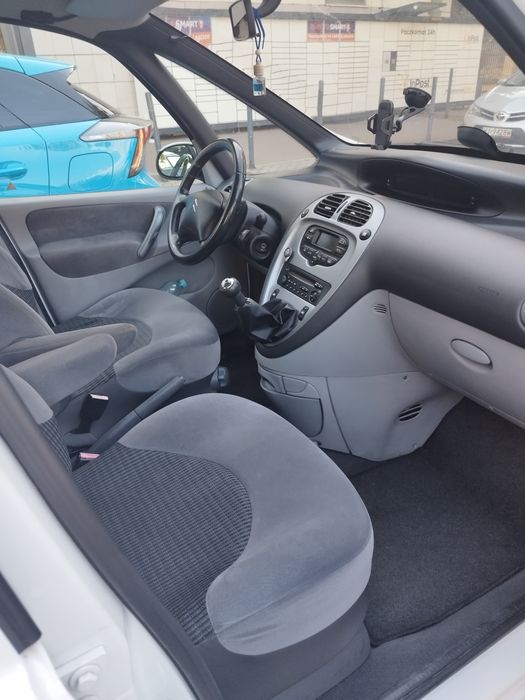 Sprzedam Citroen Xsara Picasso  1,6 benzyna - 2008