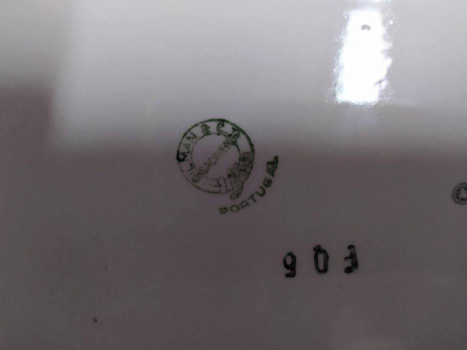 Terrina Gilman numerada da fábrica de Sacavém