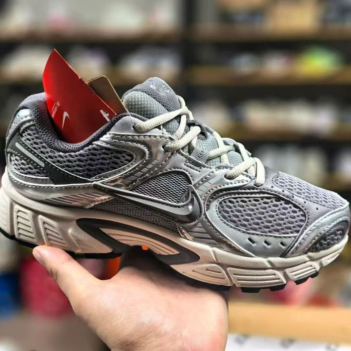 Кросівки Nike V5 RNR