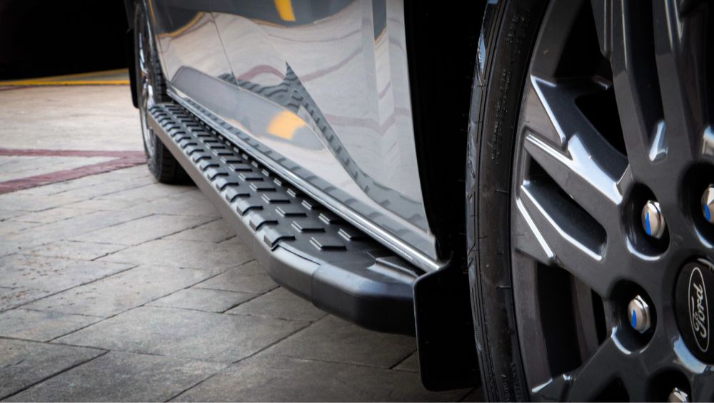 ESTRIBOS DE ALUMINIO FORD TRANSIT CUSTOM 2023+