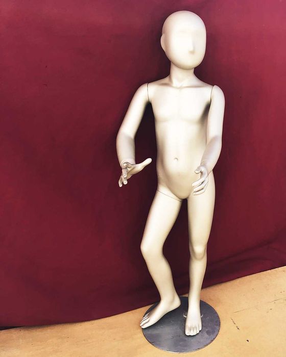MANEQUIM de CRIANÇA completo, cinzento, com base