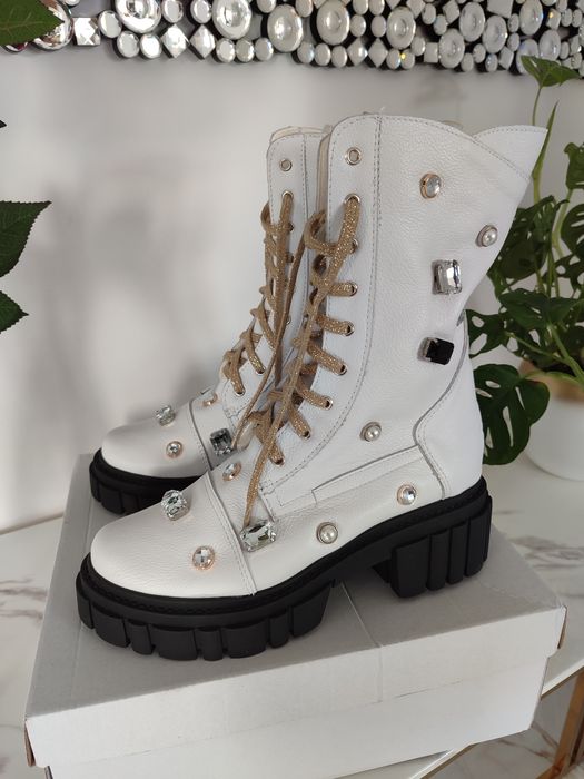 Eleganckie workery z ozdobami naturalna skóra kolory