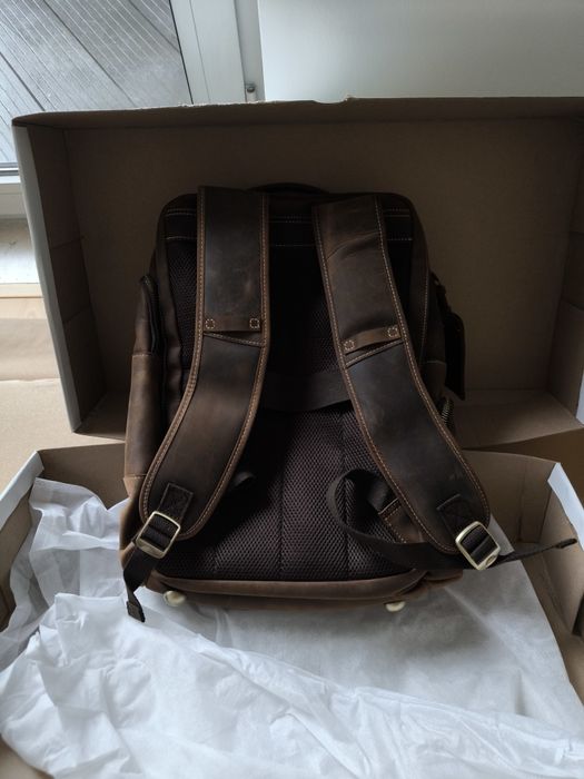 Vendo mochila em couro, vintage, nova