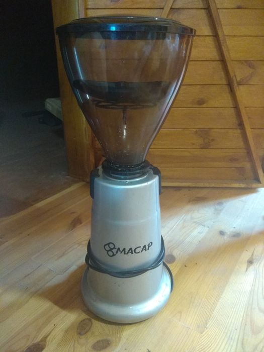 Продам кавомолку МАСАР