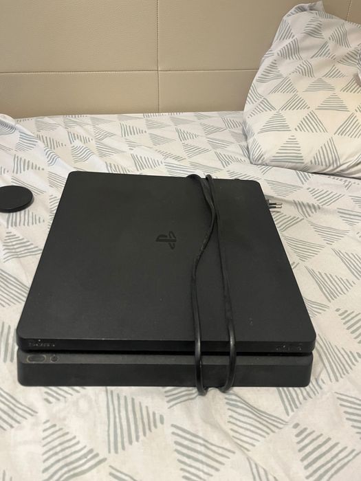 PlayStation 4 slim