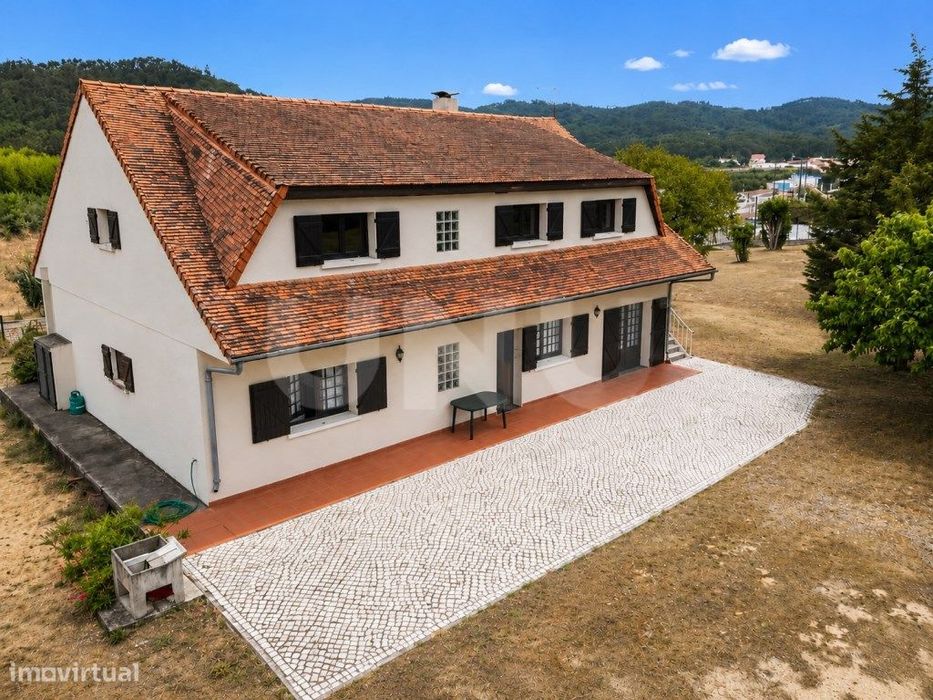 Moradia T5 - Famalicão