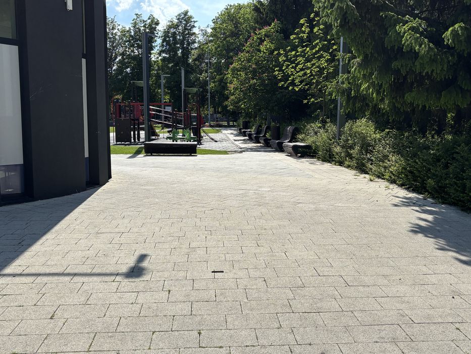 Galeria Krolewska część II w Sandomierzu wynejem powierzchni zewnetrzn