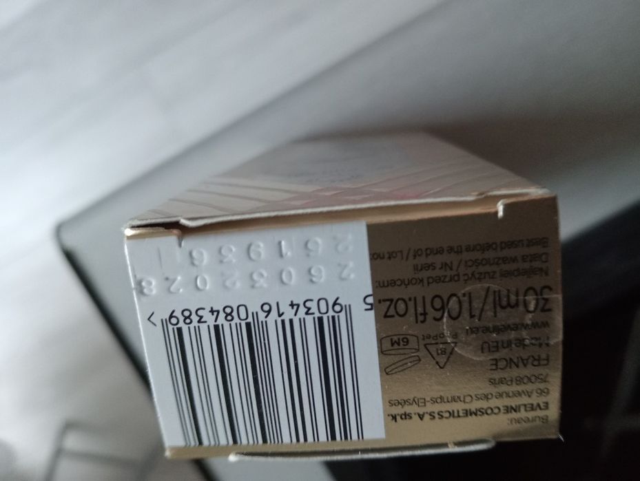 Nowe serum przeciwzmarszczkowe Eveline
