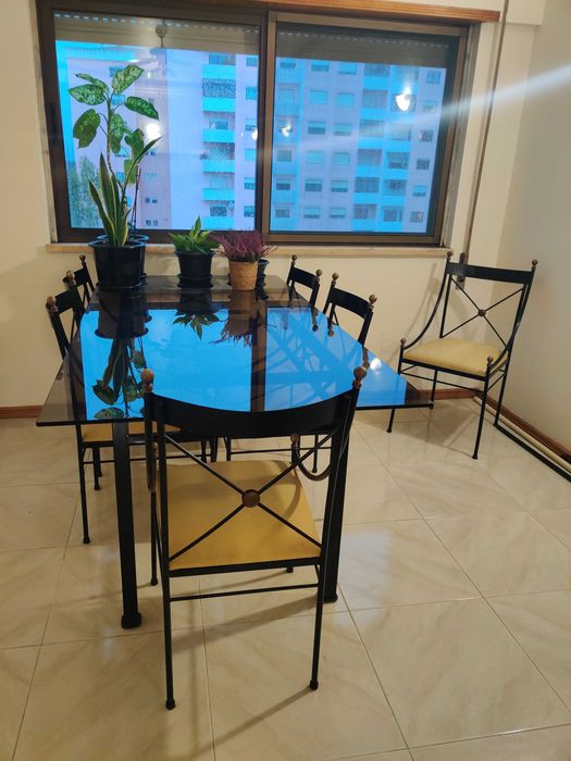 Conjunto de mesas de sala em ferro