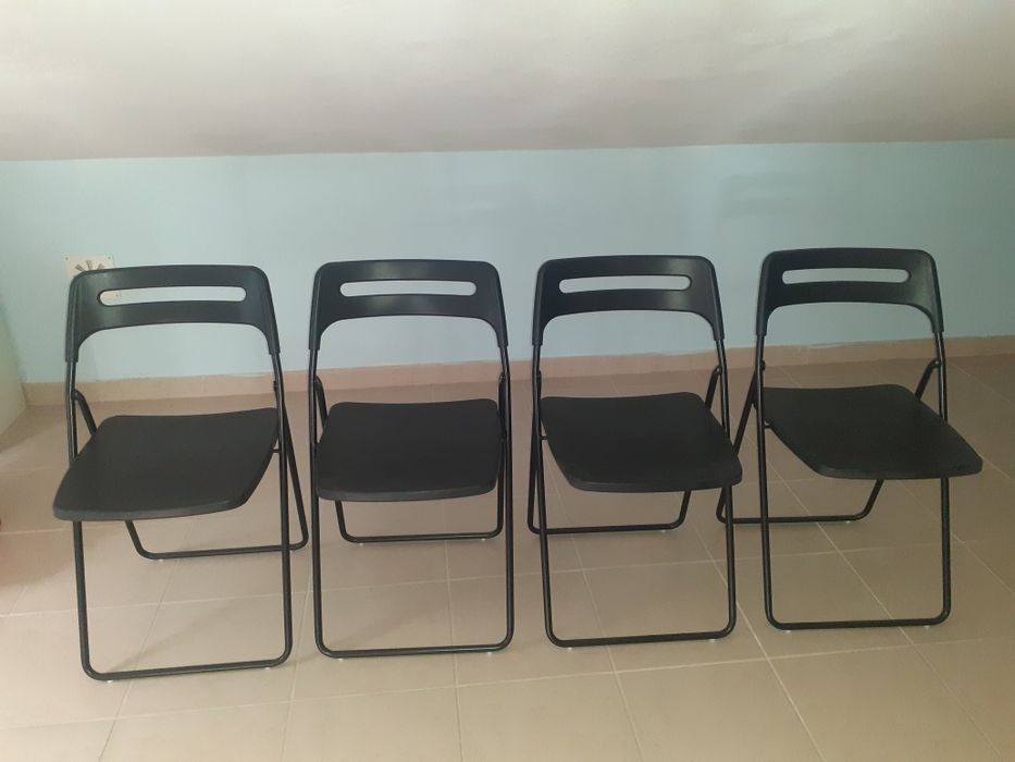Conjunto de 4 cadeiras dobráveis. Ikea