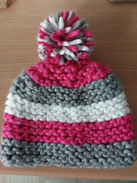 Czapka Monnari w kolorze: róż/ biel/szary