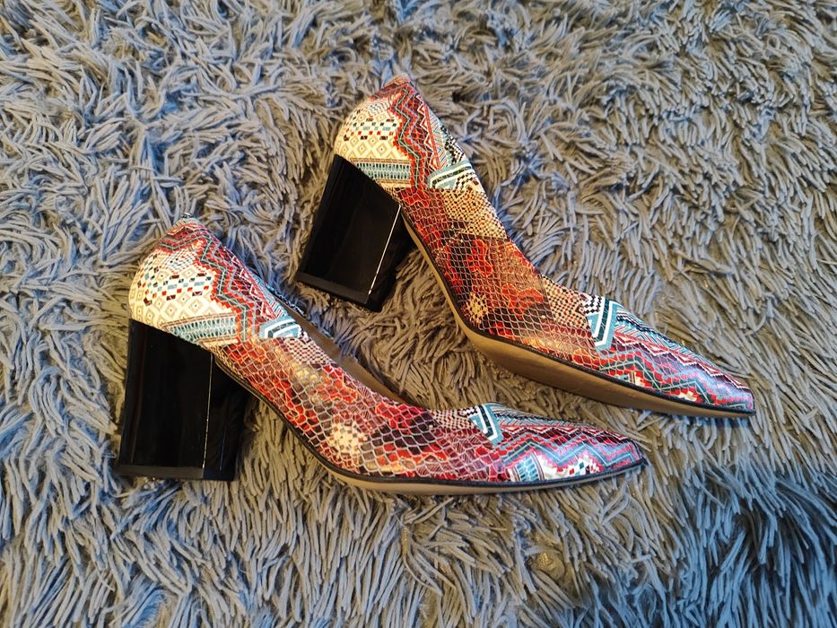 Czółenka ze skóry multi kolor firmy Saway rozm. 41