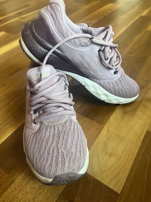Sportowe buty Under Armour. Rozmiar 38