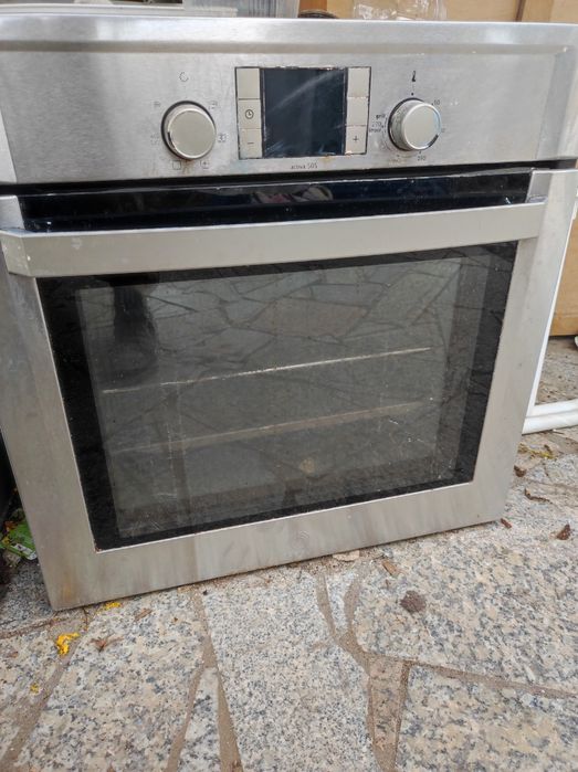 Forno elétrico Ariston e Balay