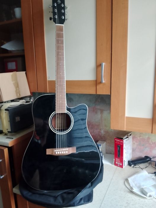 Gitara elektroakustyczna