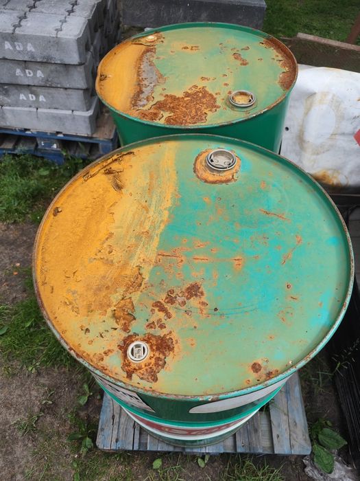 Beczka na olej płyny Castrol 200l szczelna