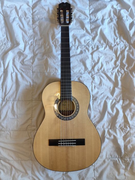 Гитара Admira Alba 3/4 + чехол + подставка для ног