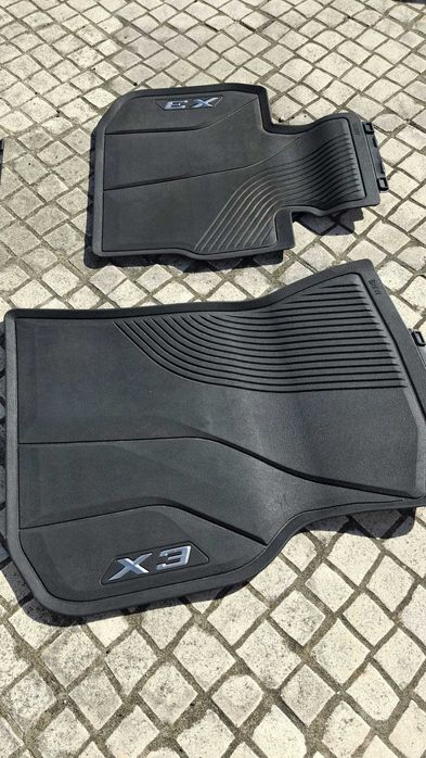 Vendo conjunto Tapetes BMW específico - frontal, traseiro e bagageira