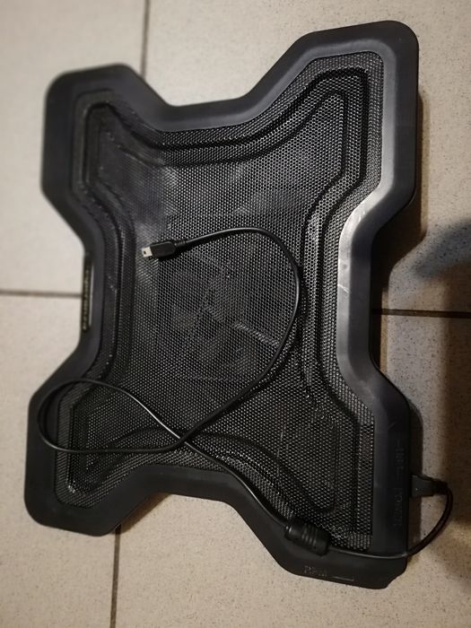 Podkładka chłodząca pod laptop