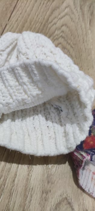 Czapki zimowe jesienne dla dziewczynki 2 szT