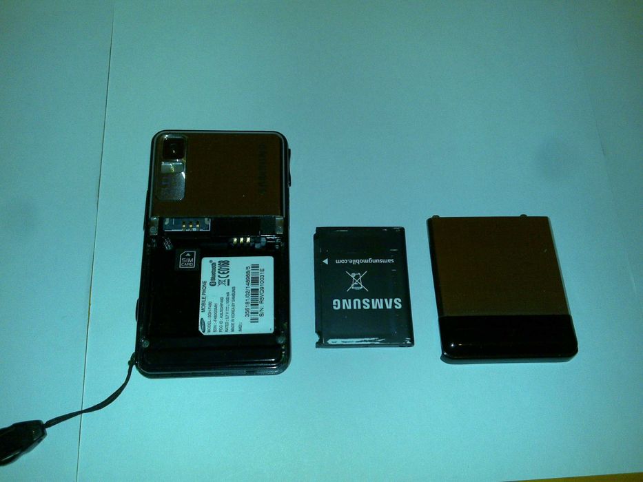 samsung sgh-f480 (ler descrição) com câmara fotográfica 5mpx
