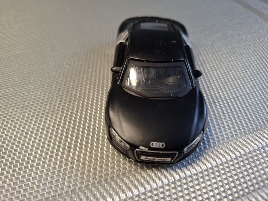 Bburago audi r8 model samochodu