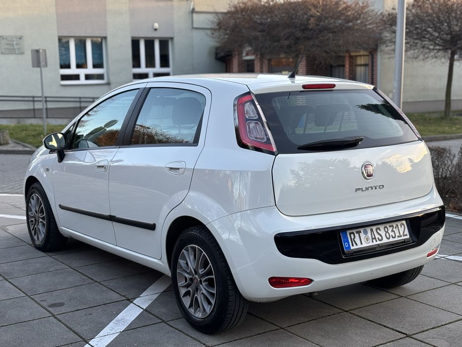 Fiat Punto Evo 1.2 Benzyna Klimatyzacja Niski Przebieg Bez Korozji