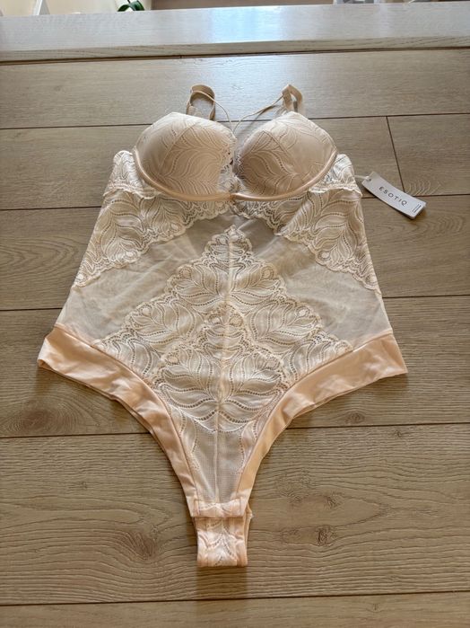 Esotiq korin body XL L bezowy nowy must have poszukiwane old money body bielizna blogerskie