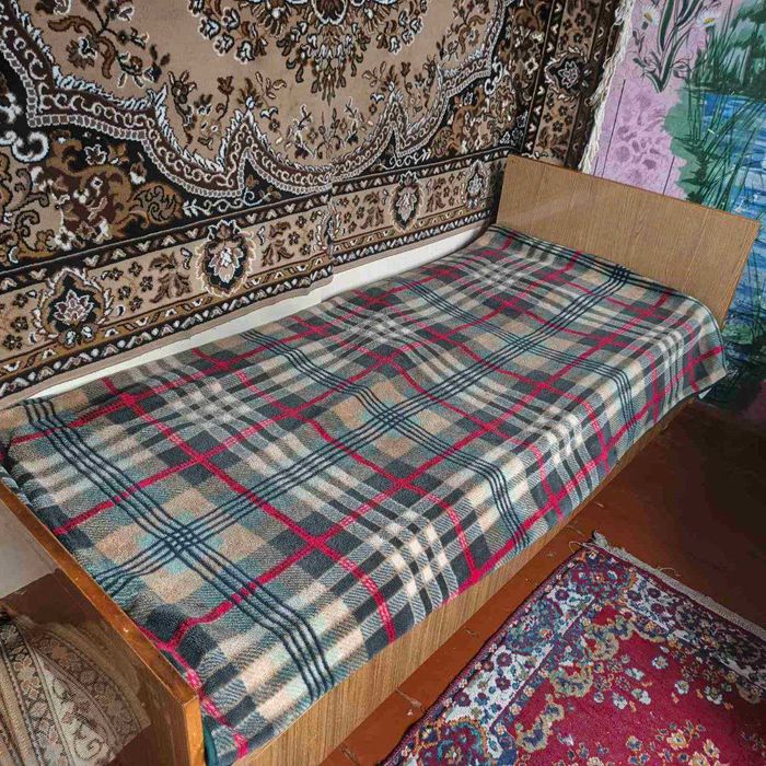 Ліжко з матрацом
