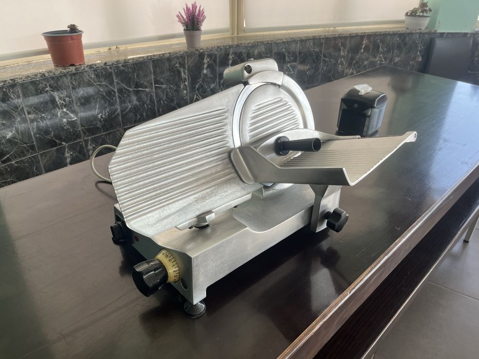 Slicing Machine447059830191564800