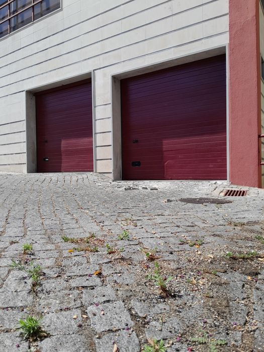 Parqueamento em Garagem Só Motos Odivelas Metro