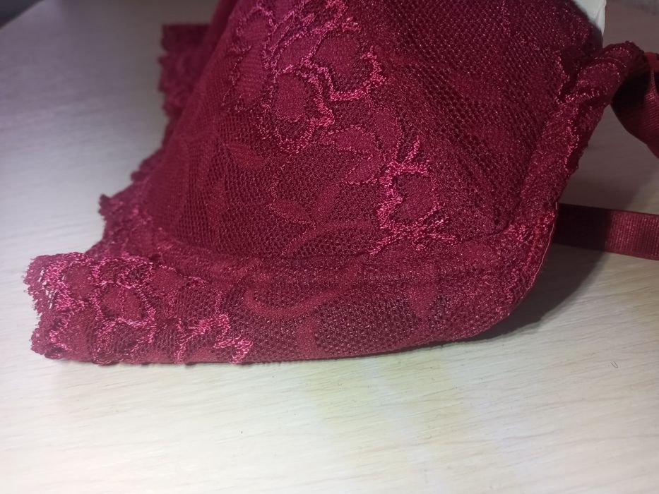 Новий бюстгалтер