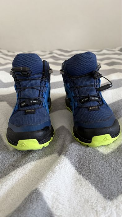 Дитячі черевики Adidas Terrex Mid Gore-tex, 30 розмір